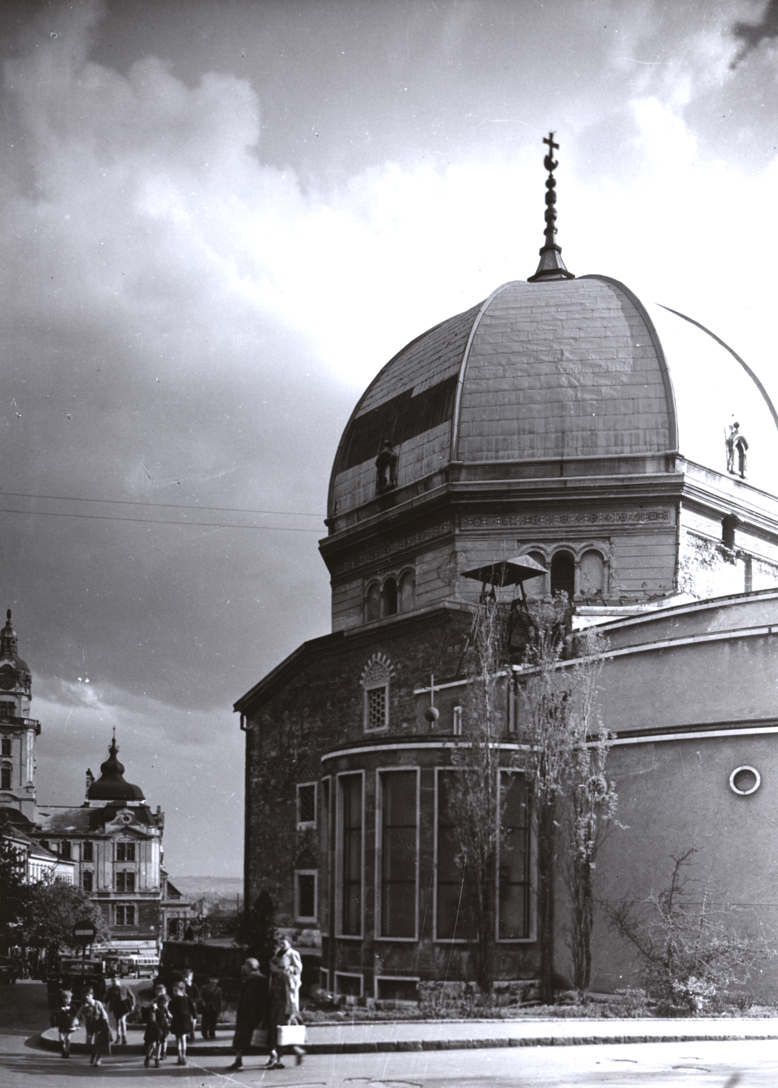 Pécs Belvárosi templom a kupola átépítése előtt