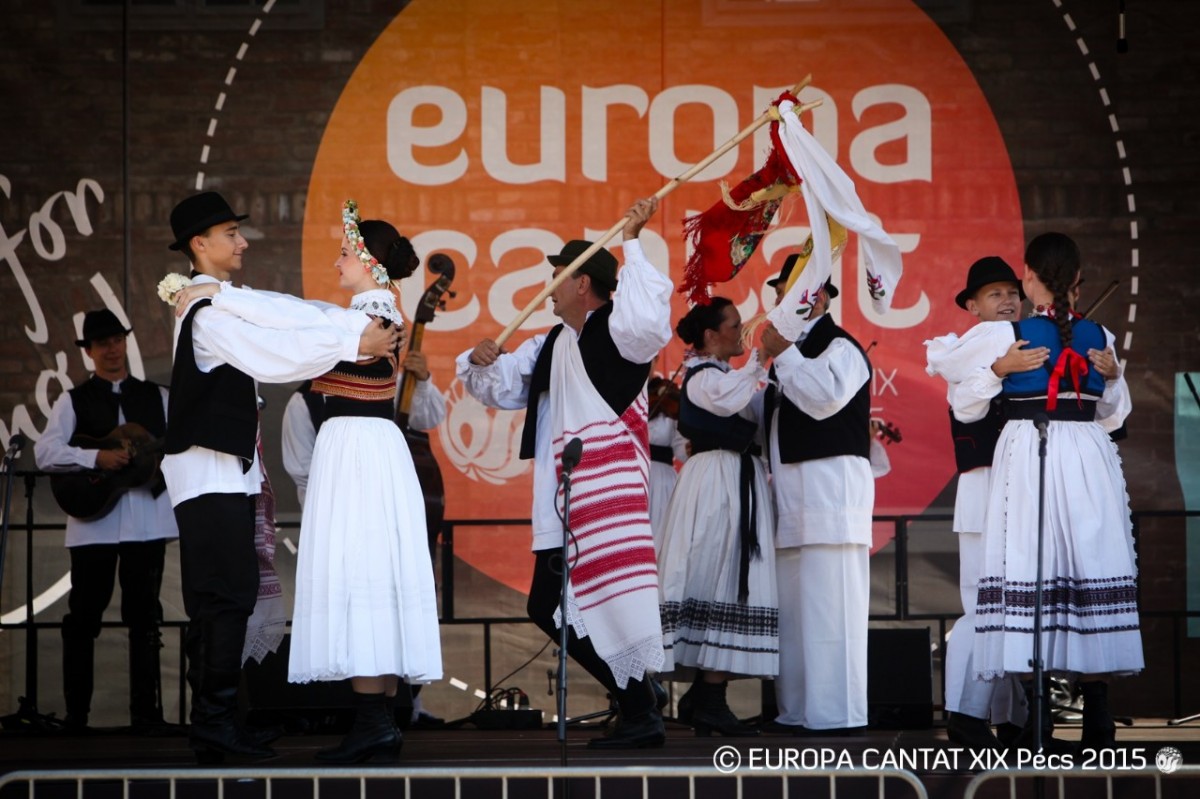 Pécs Europa Cantat 5. nap - Mladost folk ensemble HU