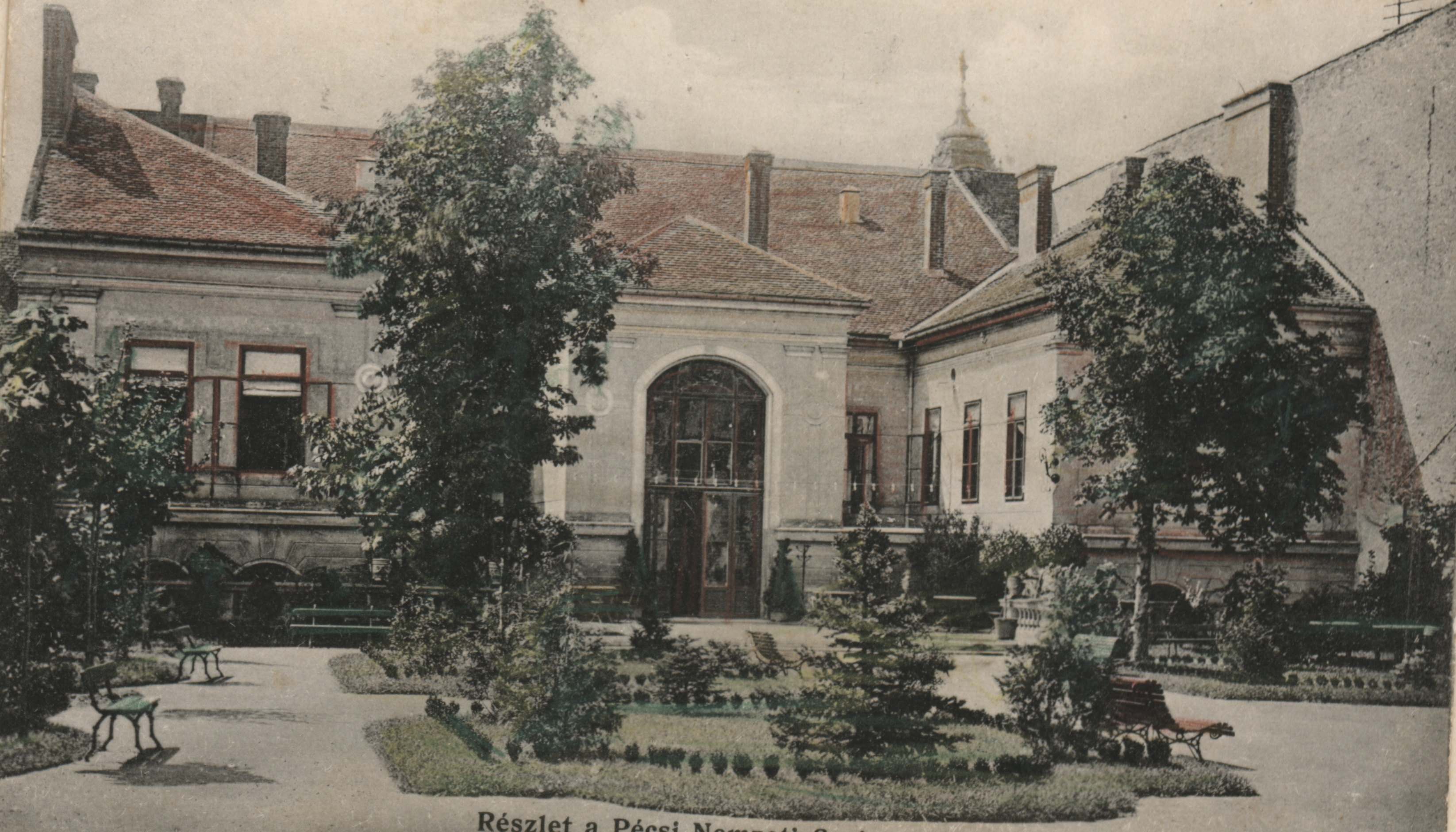 Pécs A Nemzeti Casino épülete és kertje, később Tisztiklub, FEK