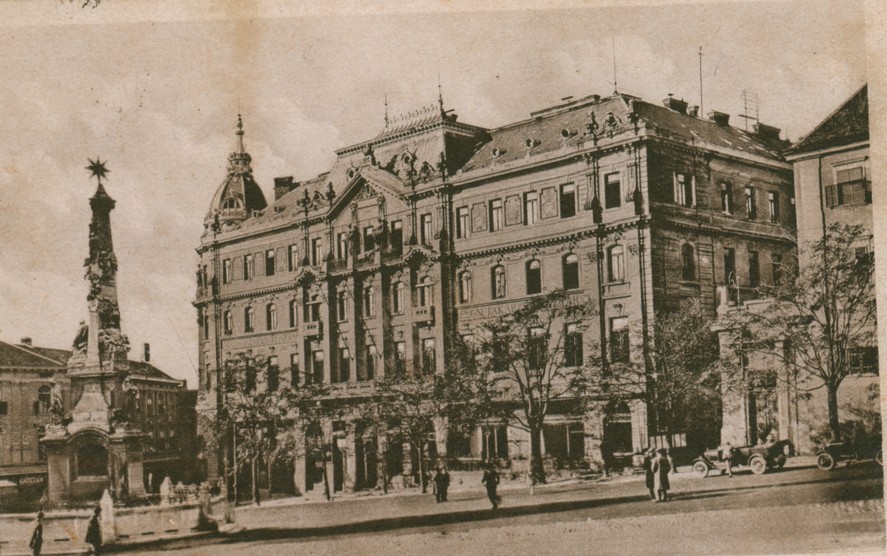 Pécs A Pécsi Takarékpénztár az 1930-as években