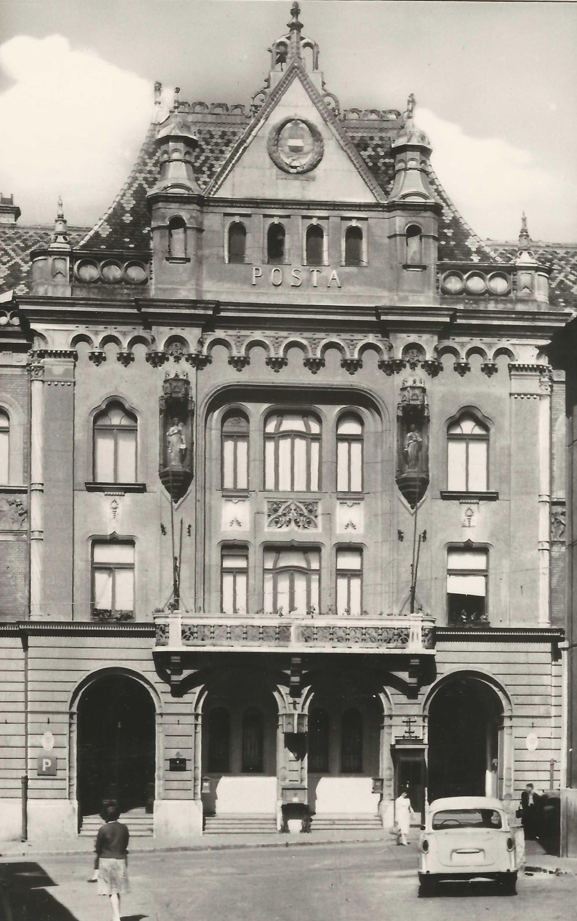 Pécs A Postapalota épülete az 1970-es években