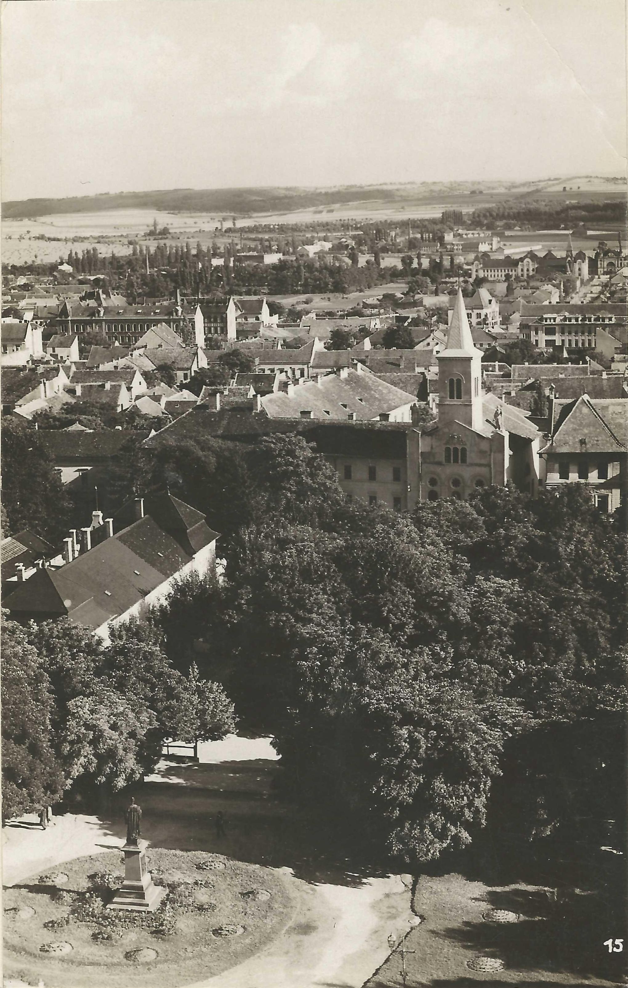 Pécs Látkép a Székesegyház tornyából
