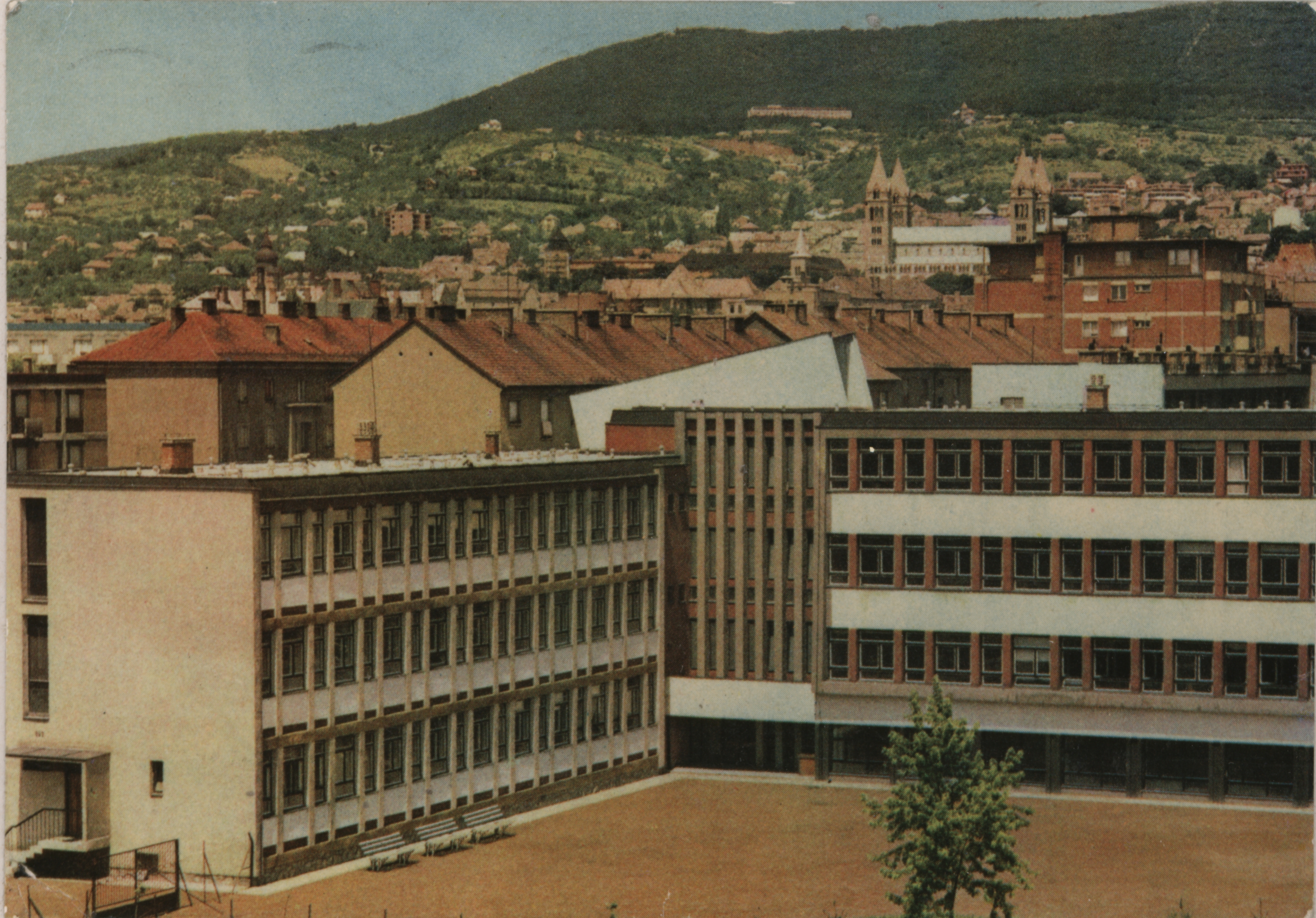 Pécs Jókai Mór Általános Iskola
