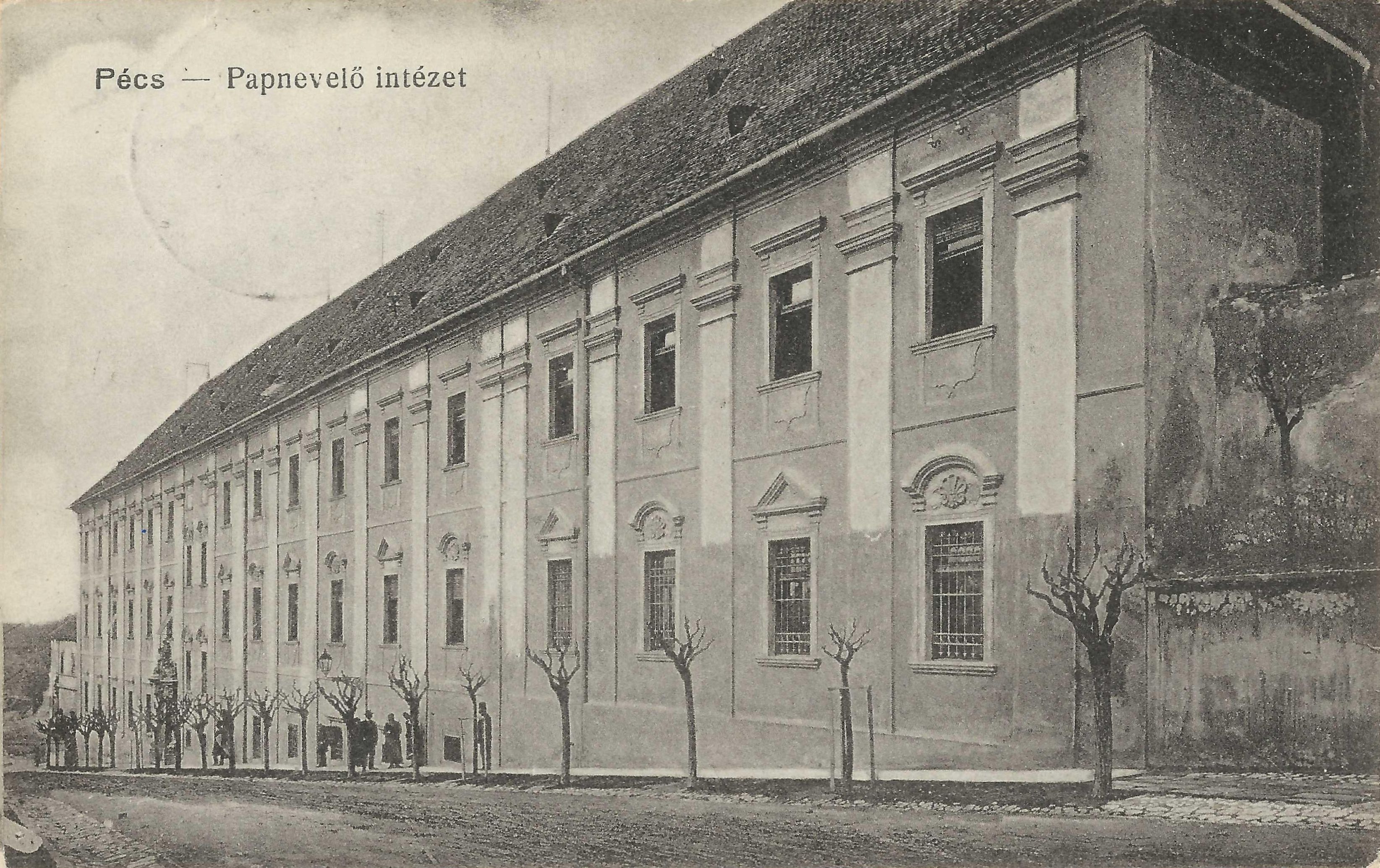 Pécs Papnevelő intézet, A püspöki szeminárium déli szárnya