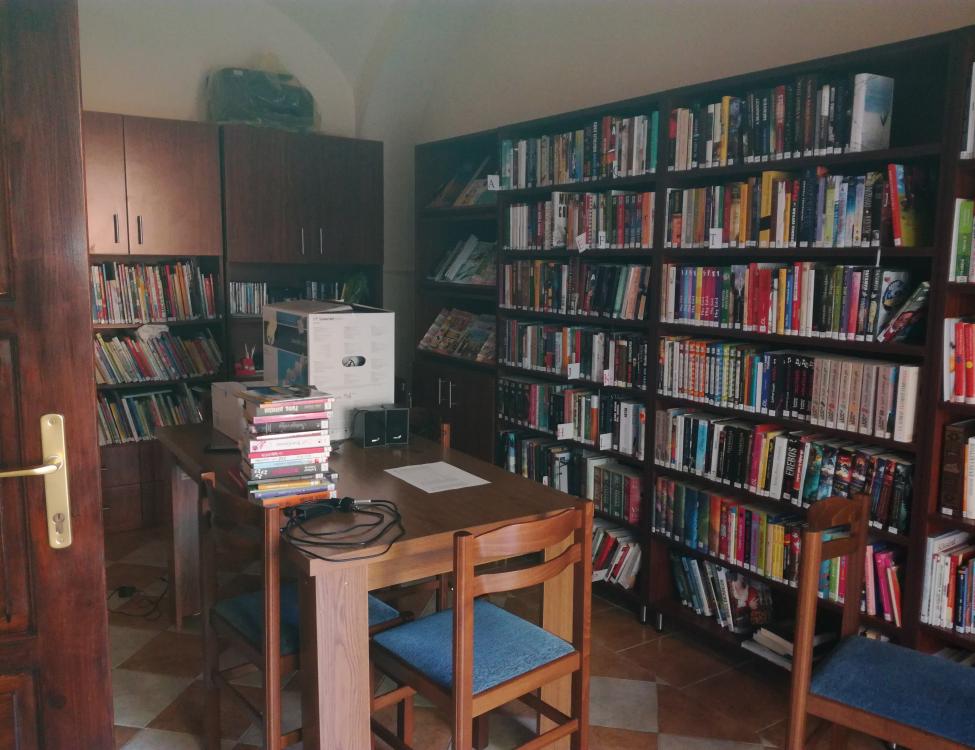 Csertő könyvtár